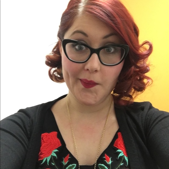 Meet your Posher, Lauren - Picture 4 of 4